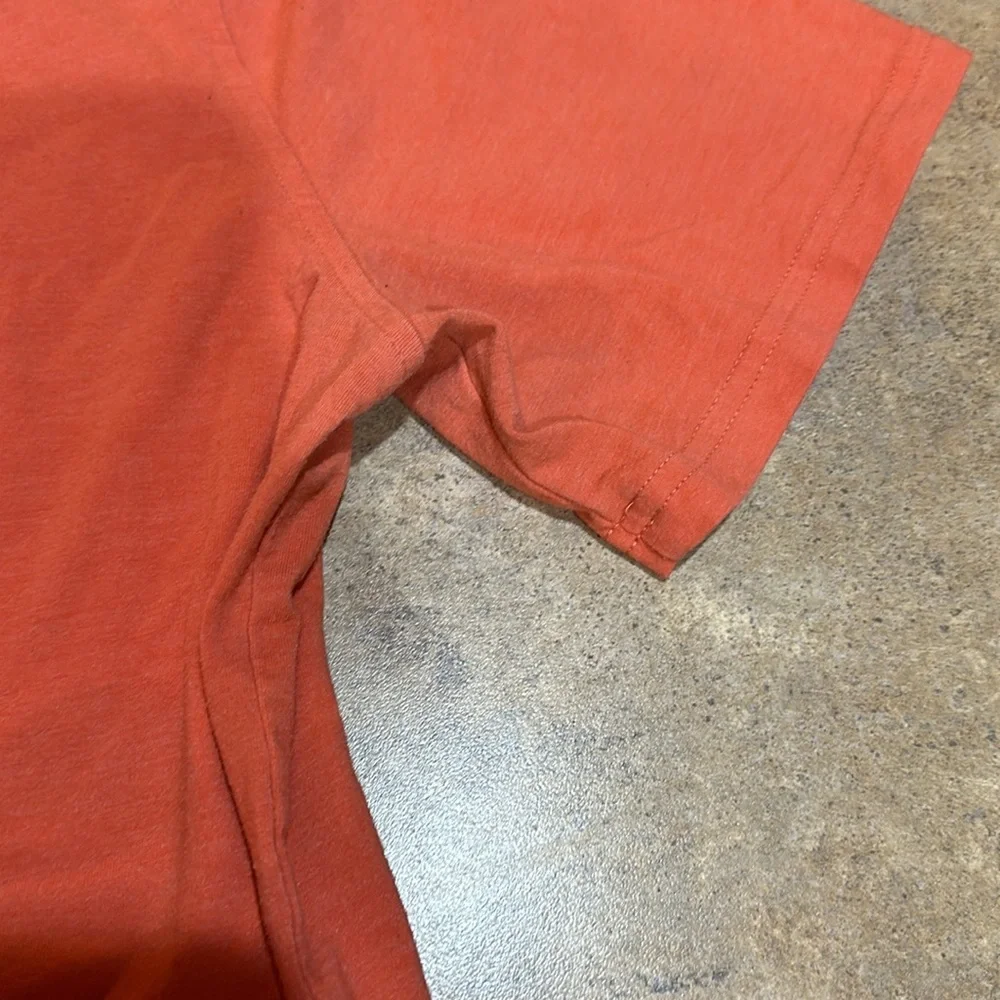Men’s under Armour T-shirt, size medium